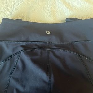 Navy CROPPED lululemon leggings